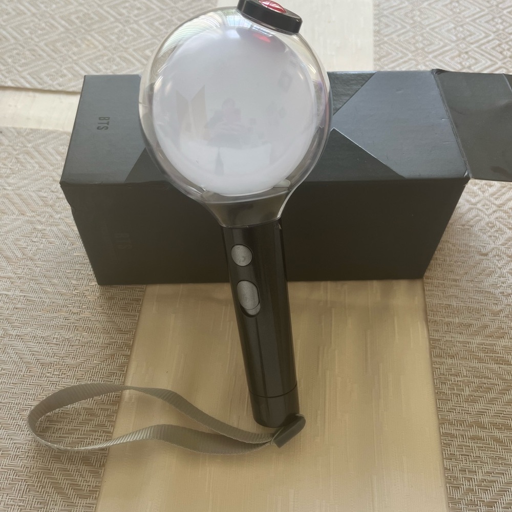 BTS Official light stick SE map of the soul
Never used - Picture 9 of 9